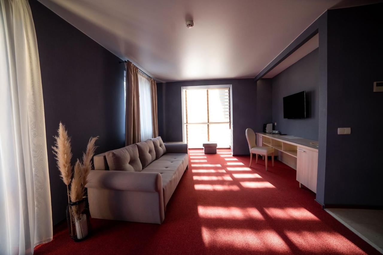 Sribni Leleky Hotel & Spa Lutsʼk Eksteriør billede