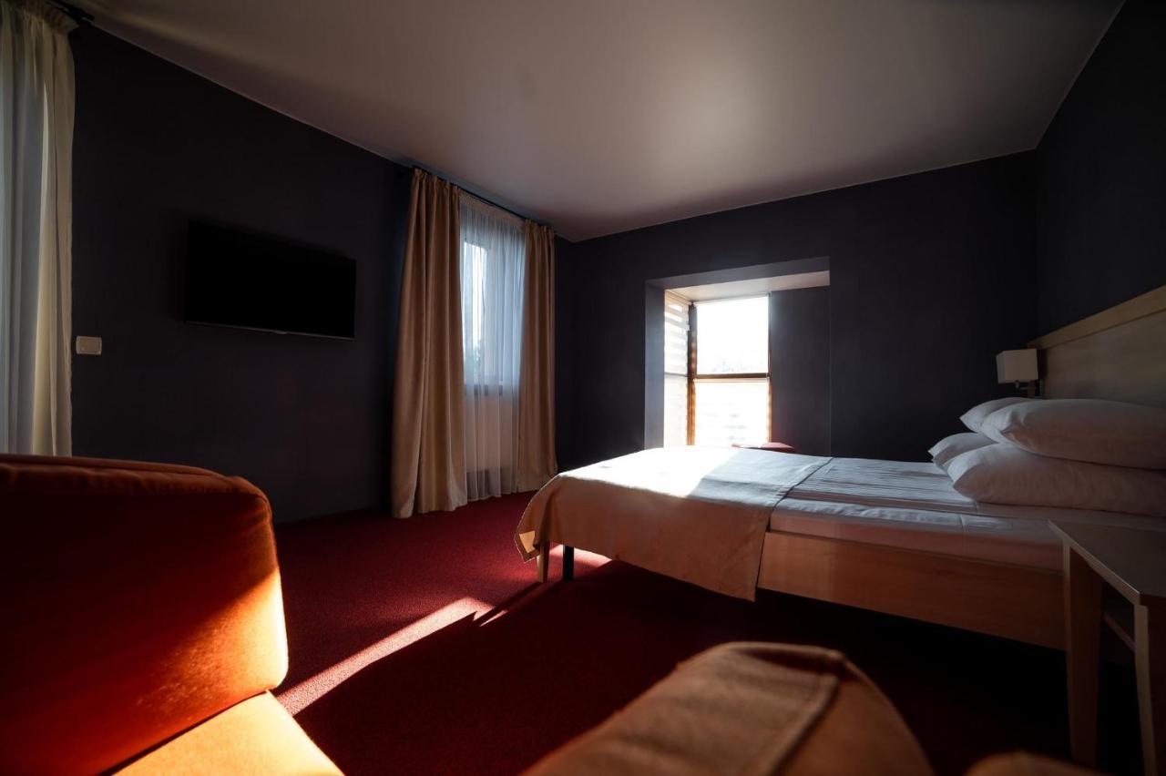 Sribni Leleky Hotel & Spa Lutsʼk Eksteriør billede